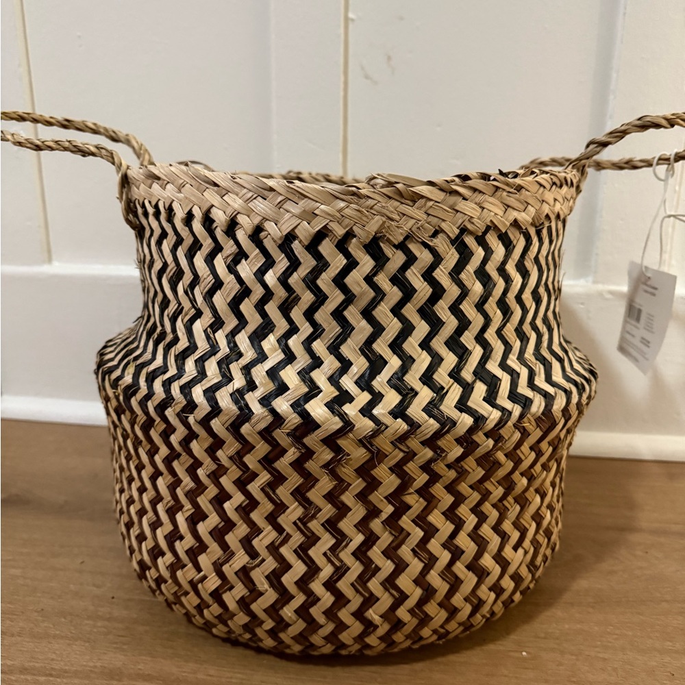 NWT Allen+Roth  Woven Basket.